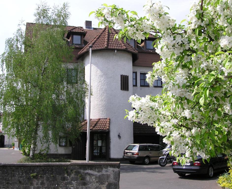 Hotel Pfaffenhof Lich Exterior photo